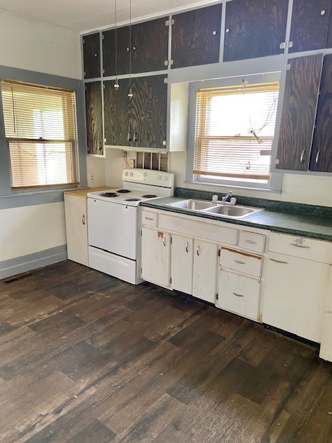 SemoMLS.com | 332 S. Elm Dexter, MO 63841 | 3 beds | 1baths