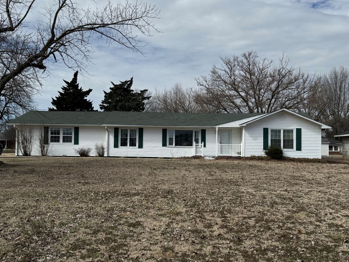 SemoMLS.com | 1301 North Douglas Malden, MO 63863 | 3 beds | 2baths